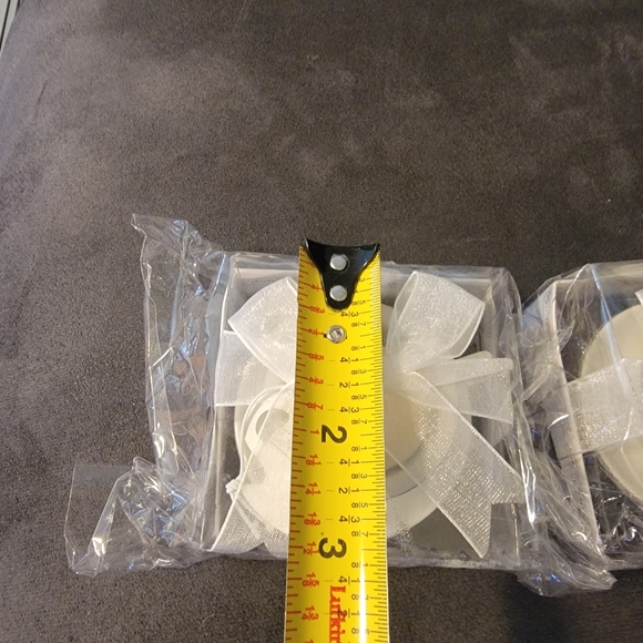 2 Mini Teacup and Saucers candles - Picture 8 of 10